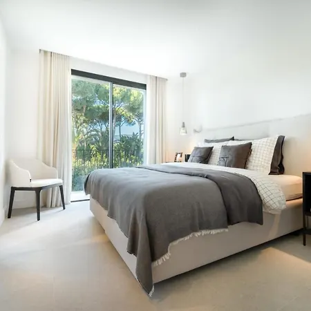 Villa - Independiente Con Piscina Privada Cerca Del Mar